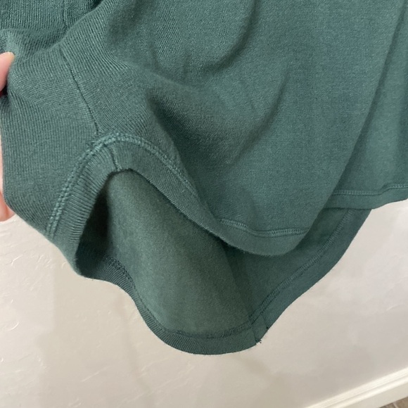 Soft Surroundings green sweater with gold back zipper size small - Picture 7 of 10